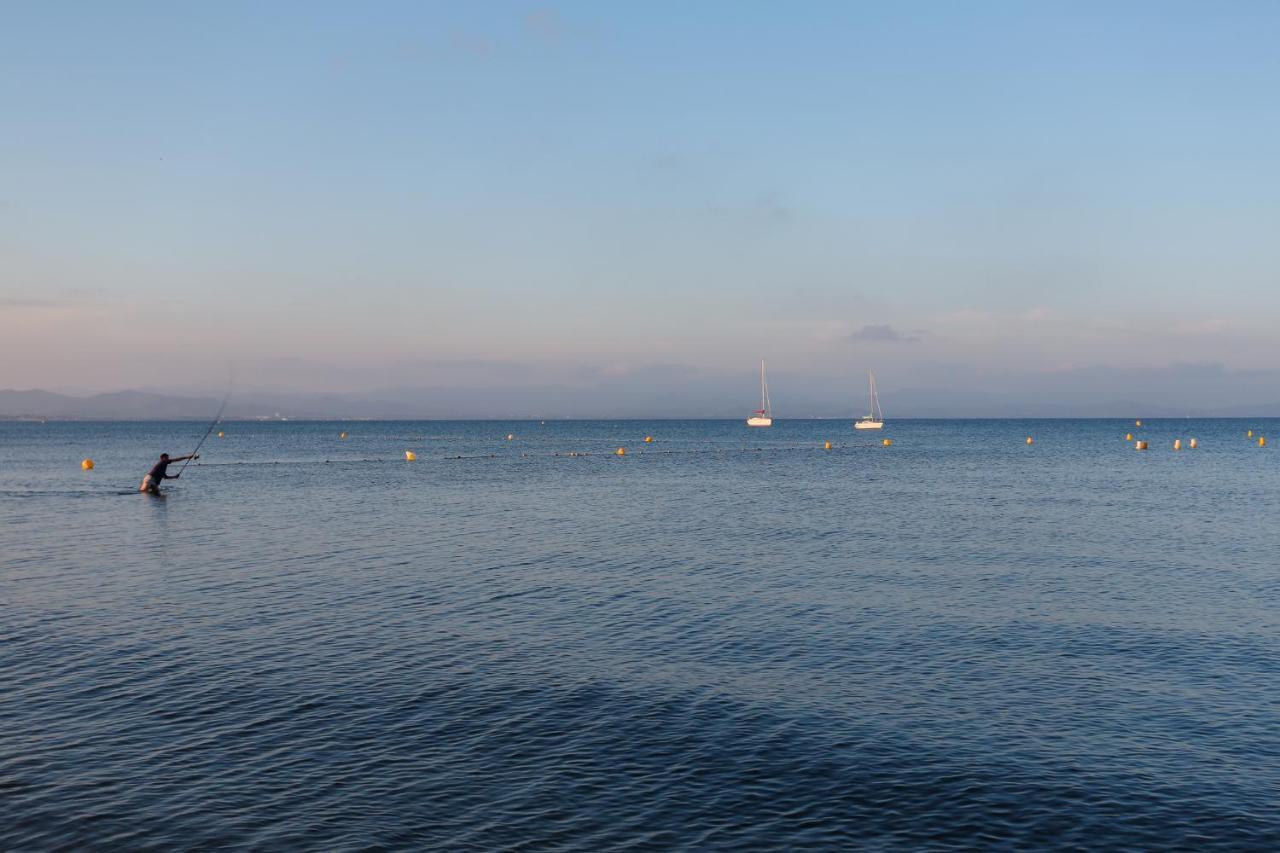 Appartements Acces Prive Plage De La Bergerie Hyères Exteriör bild